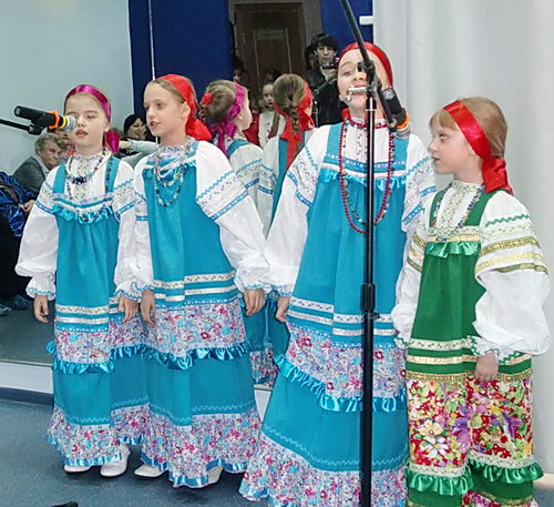 un_hoz2.jpg un_hoz2.jpg